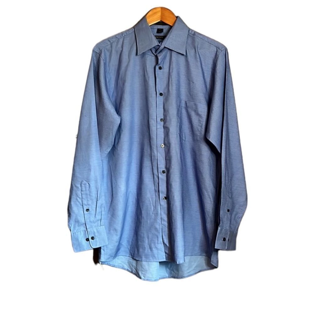 NWT! DKNY blue button down top. Size large